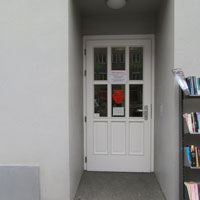 Bücherecke BeLLeArTi - Eingang von außen